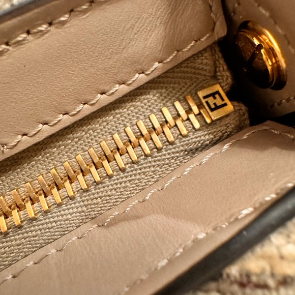 Fendi o lock fabric  and calf akin leather bag NWT - Picture 14 of 15